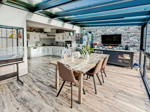 Luxury home in Gagny, Seine-Saint-Denis