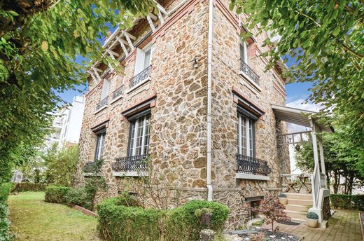 Luxury home in Ermont, Val d'Oise