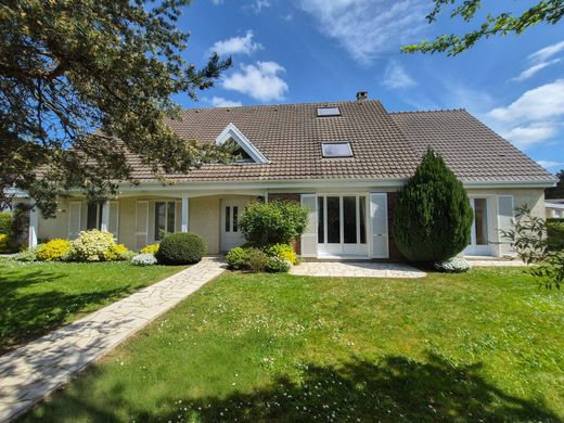 Luxus-Haus in Gif-sur-Yvette, Essonne