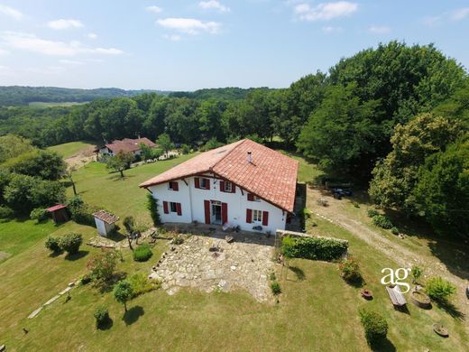 Maison de luxe à Urcuit, Pyrénées-Atlantiques