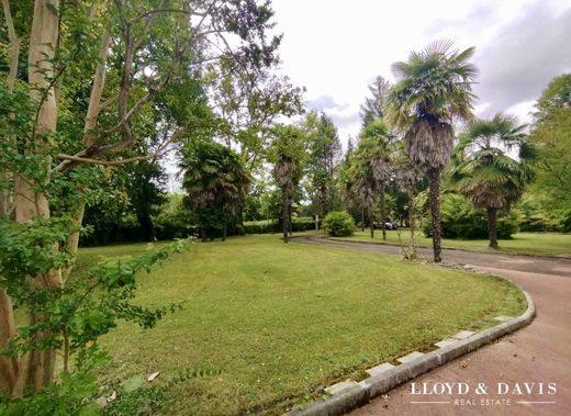 Luxus-Haus in Bosdarros, Pyrénées-Atlantiques