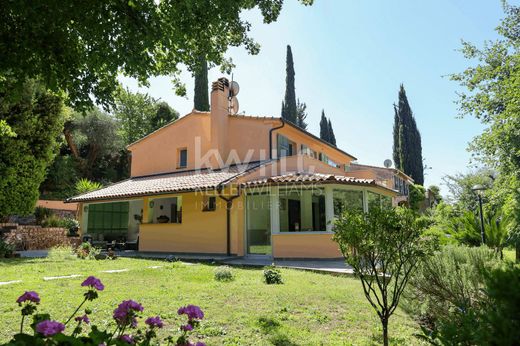 Luxus-Haus in Menton, Alpes-Maritimes