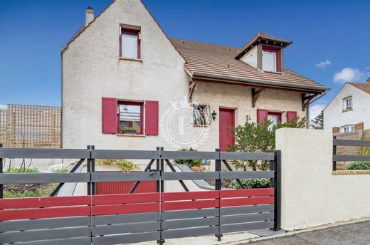 Luxury home in Saint-Prix, Val d'Oise