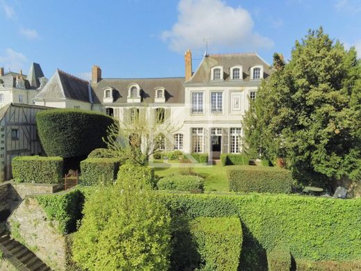 Luxe woning in Château-Gontier, Mayenne