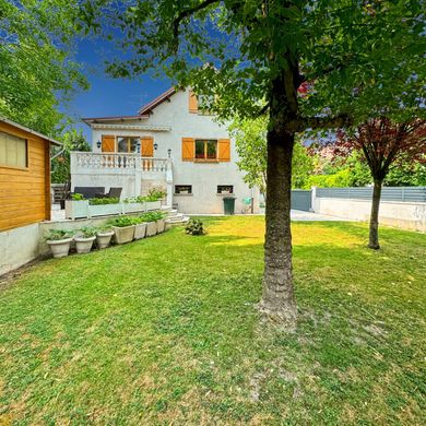 Luxe woning in Bry-sur-Marne, Val-de-Marne