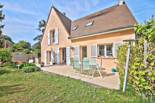 Luxury home in Saint-Germain-de-la-Grange, Yvelines
