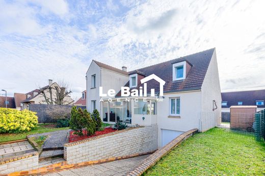 Casa di lusso a Osny, Val d'Oise