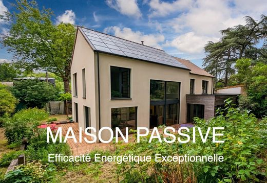 Элитный дом, Jouy-en-Josas, Yvelines