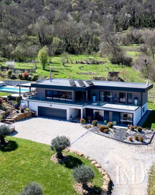 Casa di lusso a Le Bourget-du-Lac, Savoia