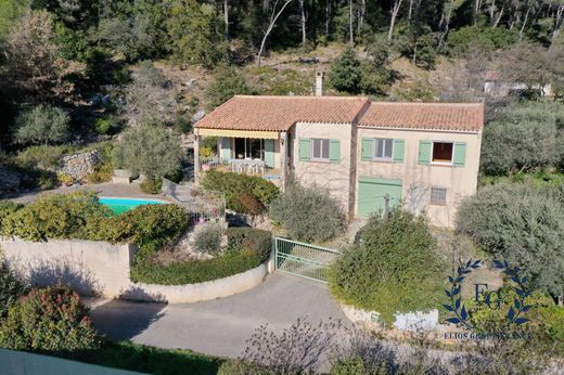 Luxe woning in Saint-Zacharie, Var