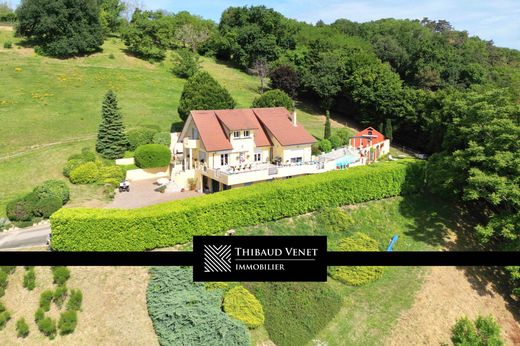 Luxury home in Crémieu, Isère