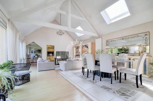 Luxury home in Osny, Val d'Oise