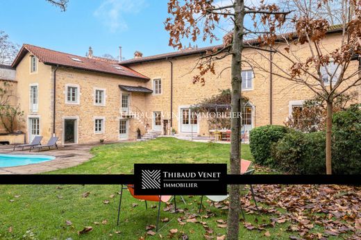 Casa di lusso a Bourg-en-Bresse, Ain