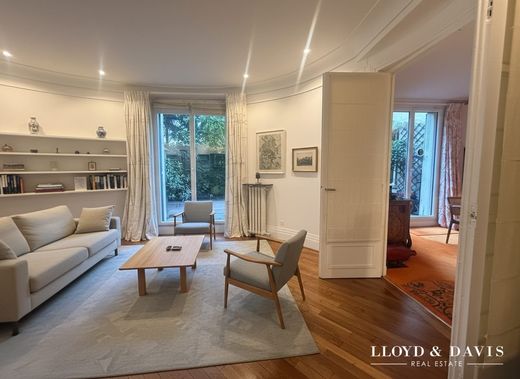 Apartment in La Muette, Auteuil, Porte Dauphine, Paris