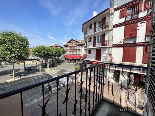 Apartment / Etagenwohnung in Saint-Jean-de-Luz, Pyrénées-Atlantiques