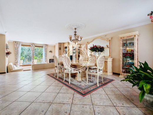 Luxury home in Bondy, Seine-Saint-Denis