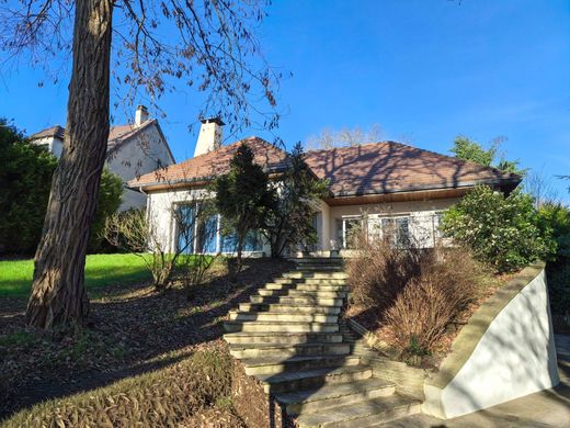 Luxury home in Saulx-les-Chartreux, Essonne