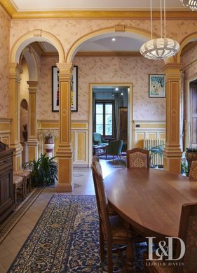 Luxury home for sale in La Chapelle-Basse-Mer