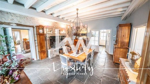 Luxus-Haus in Charroux, Allier