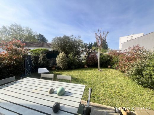 Apartment in Bordeaux, Gironde