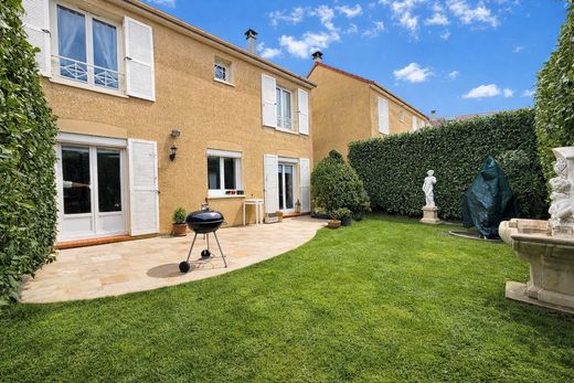 Casa de lujo en Montévrain, Sena y Marne
