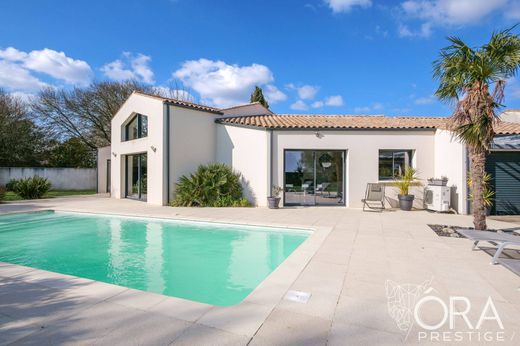 Luxe woning in La Jarrie, Charente-Maritime