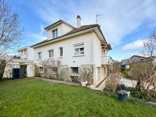 Maison de luxe à Poissy, Yvelines