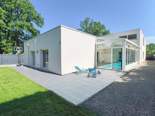 Luxury home in Montlhéry, Essonne