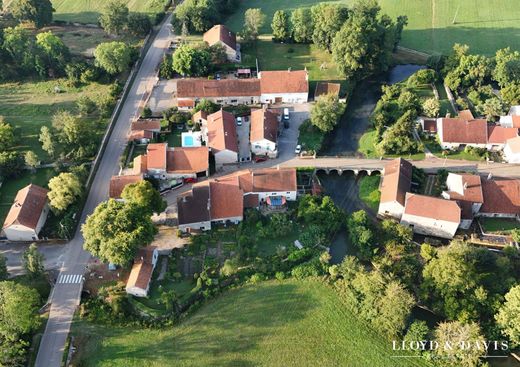 豪宅  Pouilly-sur-Vingeanne, Cote d'Or