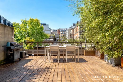 Apartment in Champs-Elysées, Madeleine, Triangle d’or, Paris