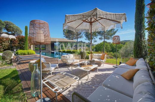 Luxus-Haus in Mougins, Alpes-Maritimes