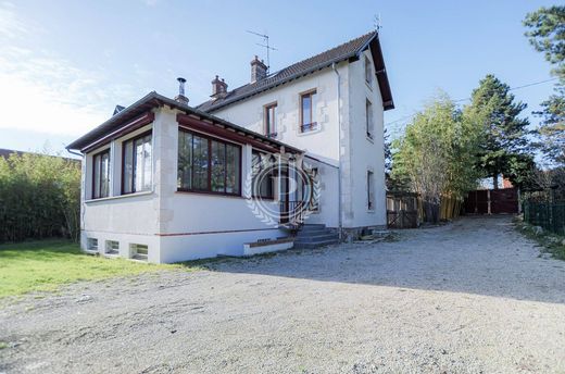 Casa de lujo en Beauchamp, Valle de Oise