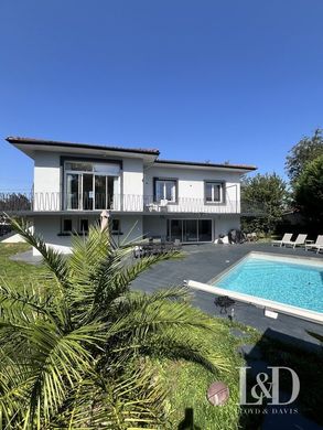 منزل ﻓﻲ Pessac, Gironde