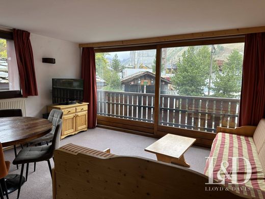 Apartment / Etagenwohnung in Val-d'Isère, Savoy