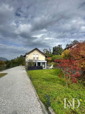 Maison de luxe à Mouxy, Savoie