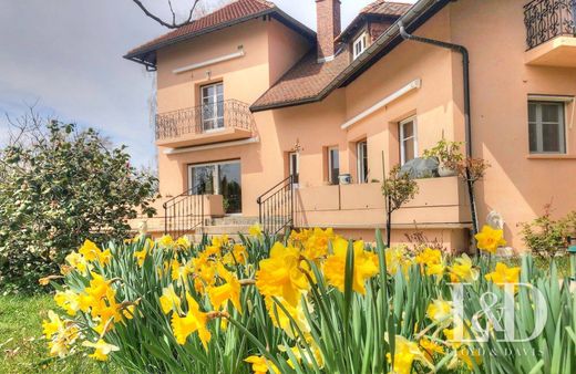 Maison de luxe à Entrelacs, Savoie