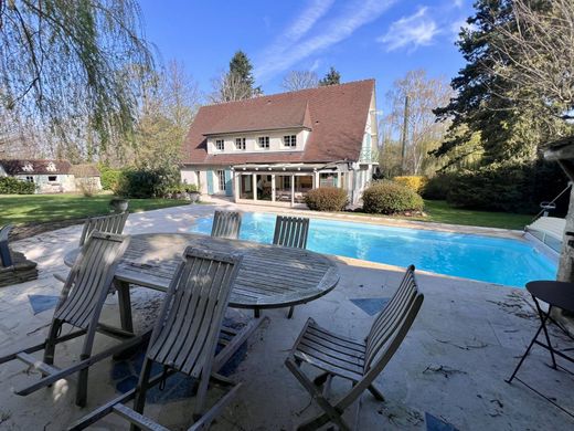 Luxury home in Jouars-Pontchartrain, Yvelines