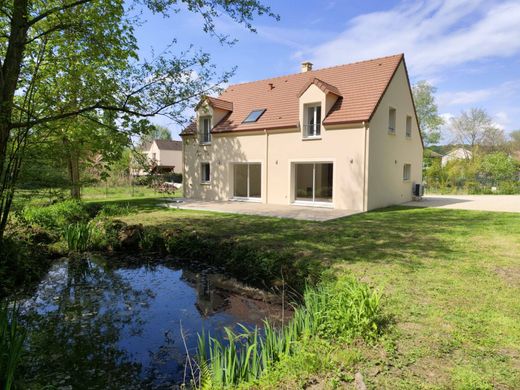 Luxury home in Élancourt, Yvelines