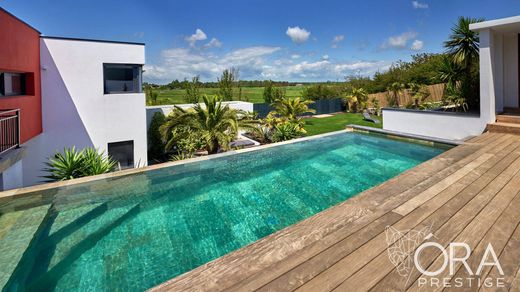 Luxury home in Châtelaillon-Plage, Charente-Maritime