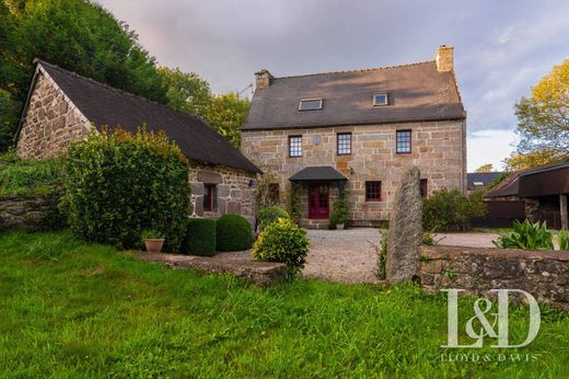 Kasteel in Kergrist-Moëlou, Côtes-d'Armor