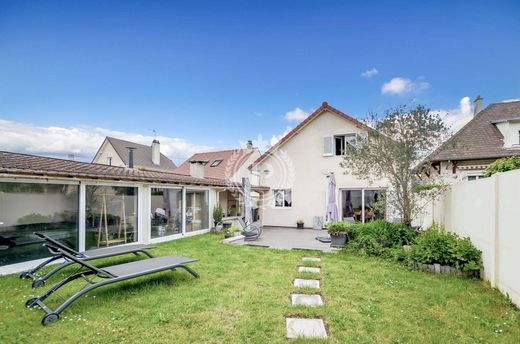 Luxury home in Saint-Brice-sous-Forêt, Val d'Oise