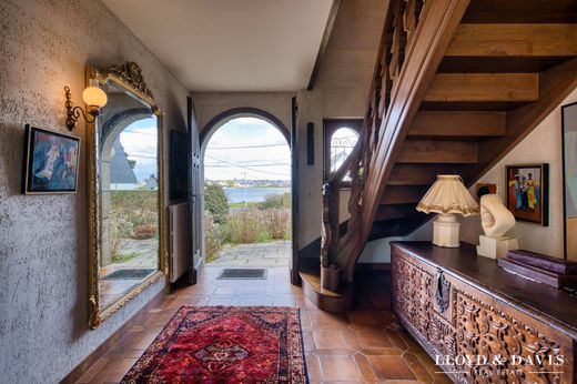 Luxury home in Port-Louis, Morbihan