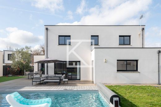 Luxury home in Saint-Erblon, Ille-et-Vilaine
