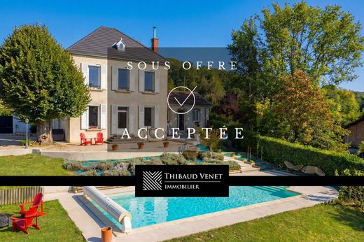 Luxus-Haus in Pont-d'Ain, Ain