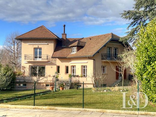 Aix-les-Bains, Savoyの高級住宅