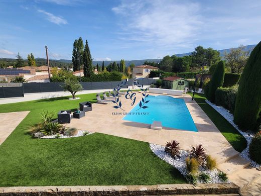 Maison de luxe à Nans-les-Pins, Var