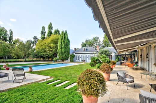 Casa di lusso a Les Loges-en-Josas, Yvelines