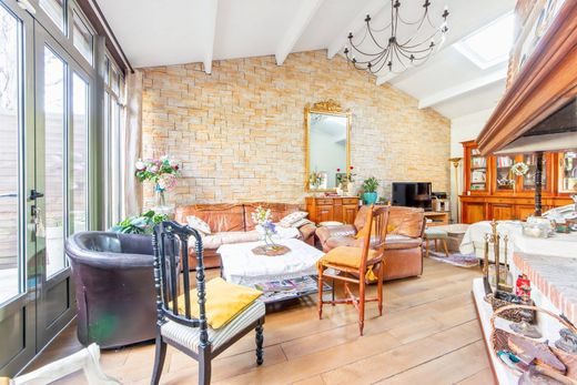 Luxury home in Châtillon, Hauts-de-Seine