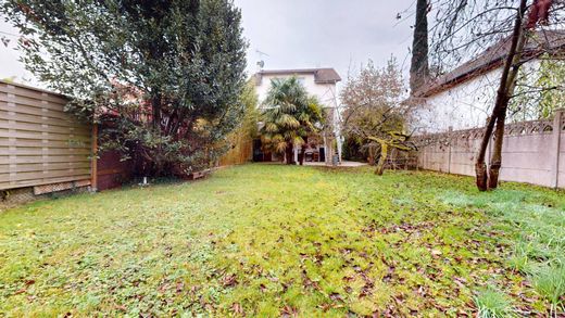 Элитный дом, Bry-sur-Marne, Val-de-Marne