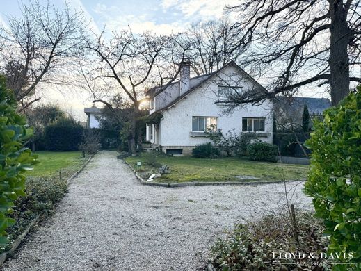 Luxury home in Vaucresson, Hauts-de-Seine